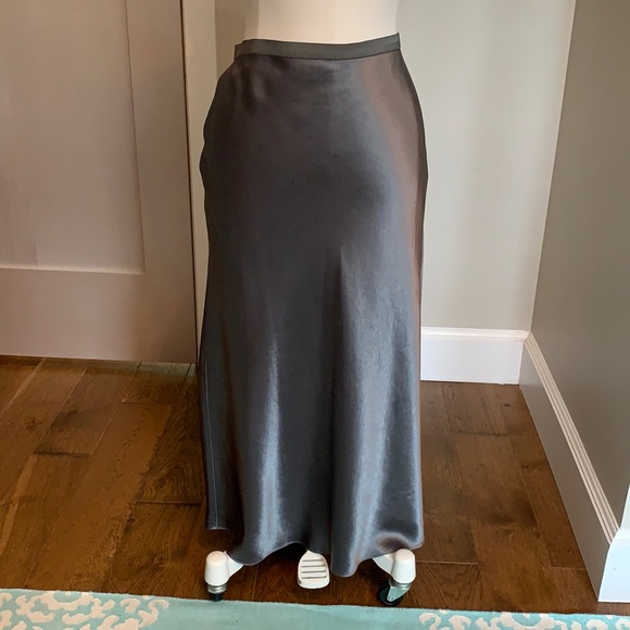 Vince Dresses & Skirts - Vince draped skirt